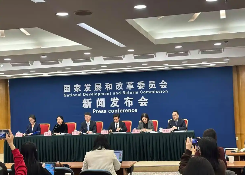 政府采购40%订单面向中小企业 大模型在3.1万个招标中查出1.9万个问题